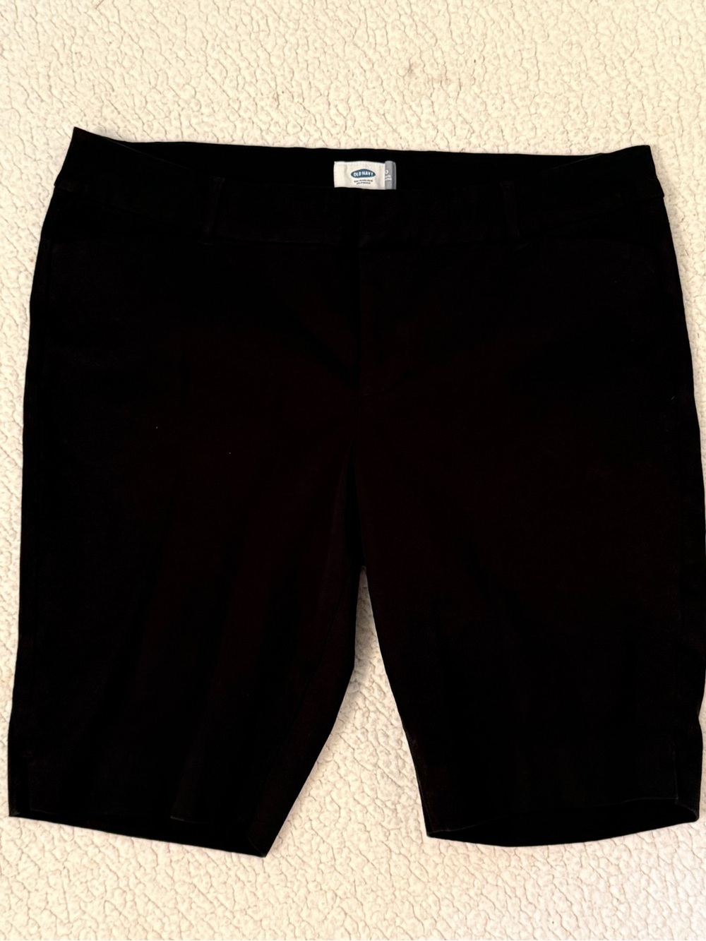 Old Navy black Bermuda shorts 10 Reg